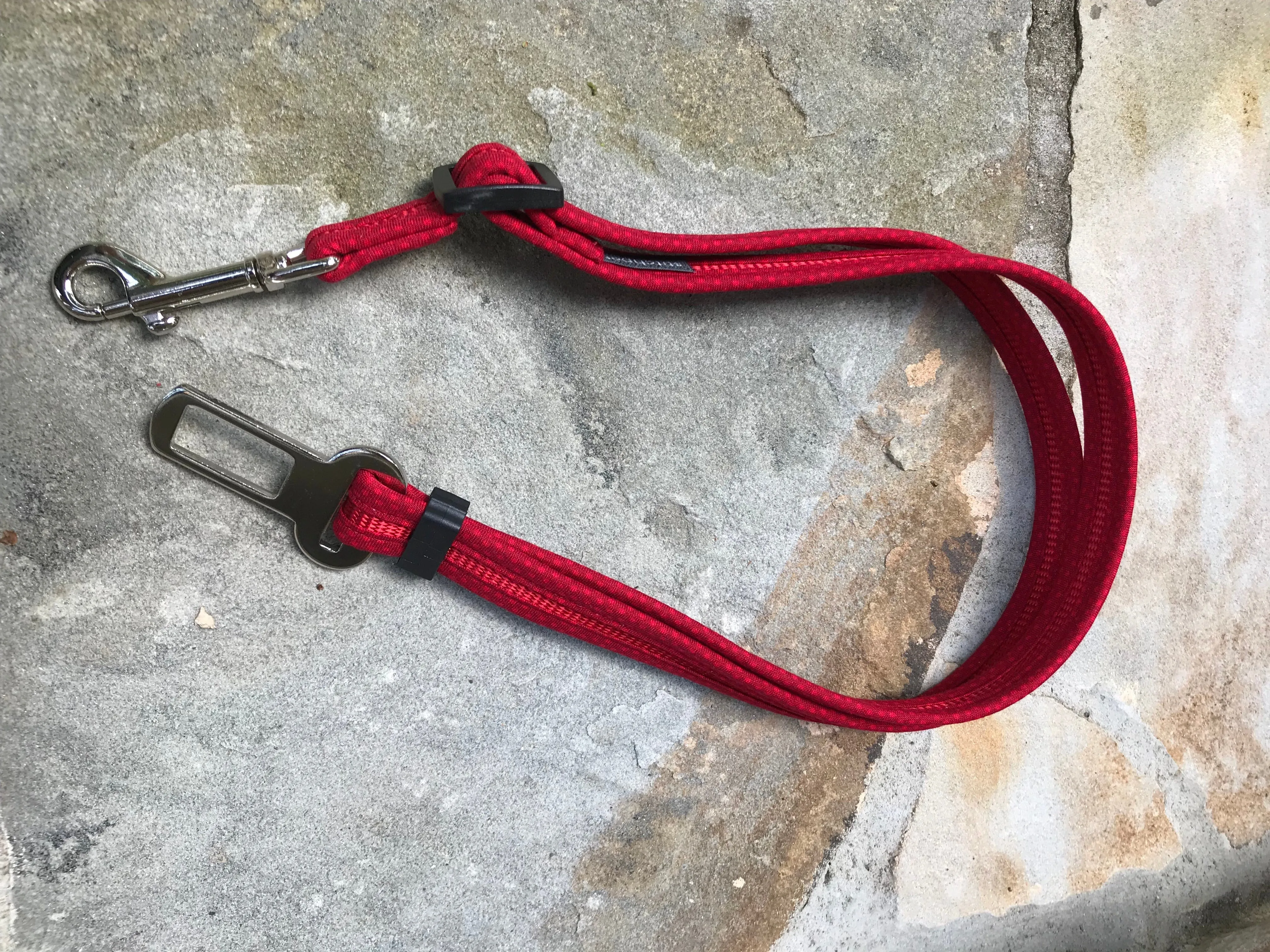 Seatbelt Leash - Red